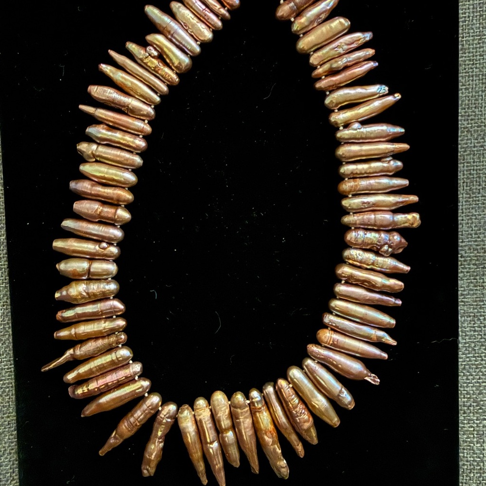 Elegant Gold and Brown Pearl Necklace